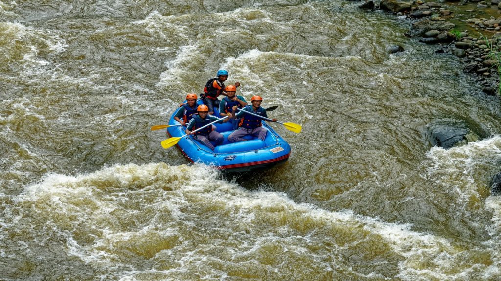 4 Days White Water Rafting And Murchison Falls Safari